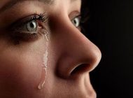 جلوی گریه را نگیرید و اشک بریزید