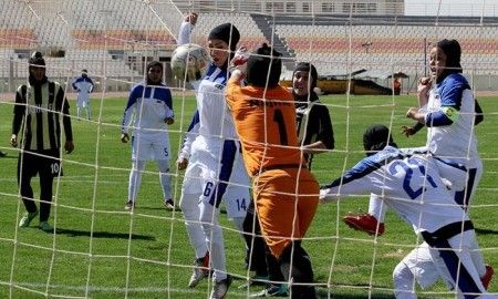 فوتبال جذاب دختران در شیراز +عکس