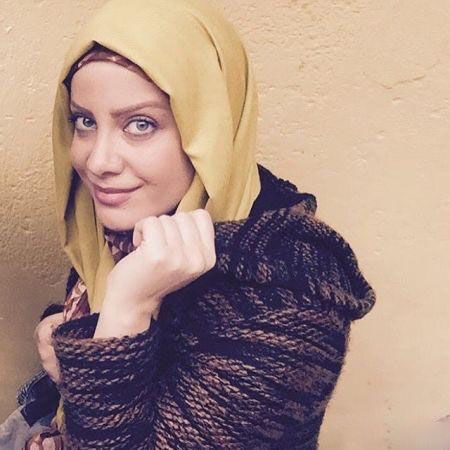 شراره رخام ژل لب هایش را خالی کرد