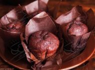 مافین موز و شکلات با یک فنجان چای میل کنید