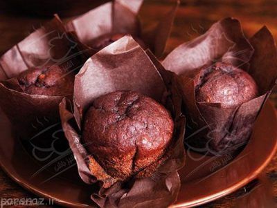 مافین موز و شکلات با یک فنجان چای میل کنید