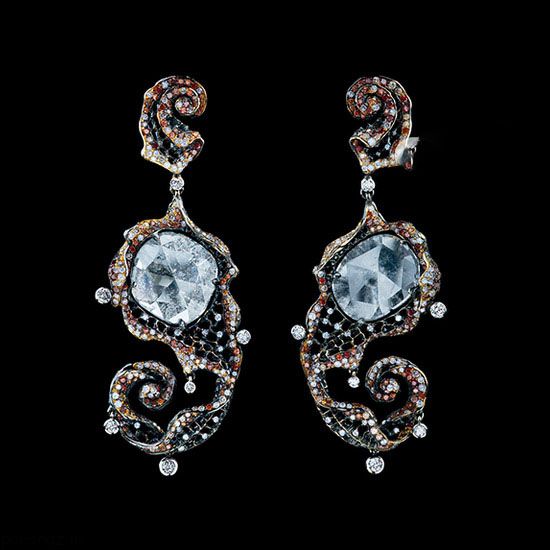 جواهرات و زیورآلات زیبا از برند Jewellery Theatre