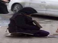 گدایی مادر فوتبالیست مشهور در خیابان