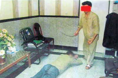 شک به رابطه پنهانی زن و شکنجه با شلنگ