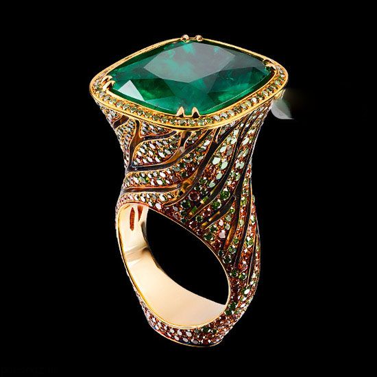 جواهرات و زیورآلات زیبا از برند Jewellery Theatre