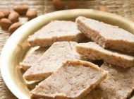 حلوای بادام را همراه روغن نارگیل طبخ کنید