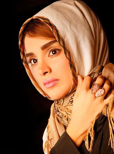بیوگرافی و عکس های الهه حصاری بازیگر