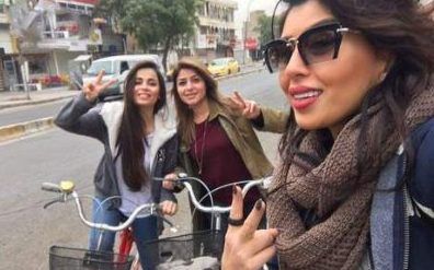 عکسهای دوچرخه سواری دختران زیبای عراقی