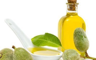 همه خاصیت های روغن بادام تلخ را بشناسید