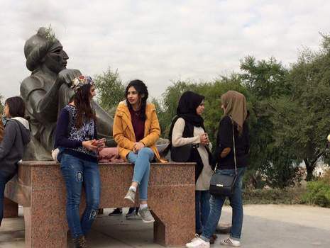 عکسهای دوچرخه سواری دختران زیبای عراقی