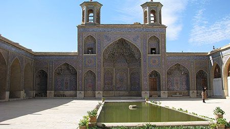 معرفی مسجد نصیرالملک در شیراز معرفی مسجد نصیرالملک در شیراز