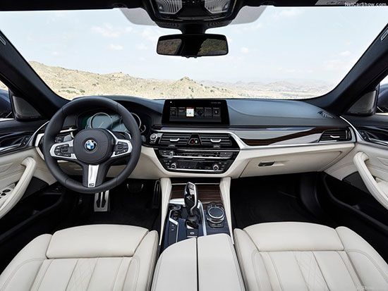رقابت داغ بین BMW 5 و تسلا مدل S