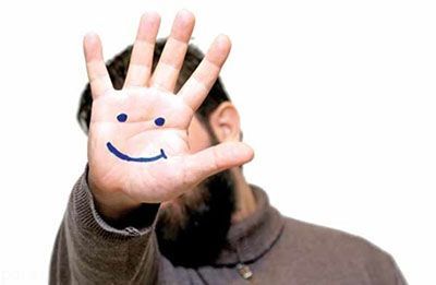 انسان های معتقد به دین و شادی درونی