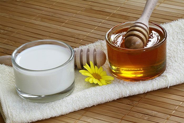فواید معجزه آسای عسل برای پوست خشک