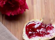 طرز تهیه مربای گل محمدی خوشمزه و عالی
