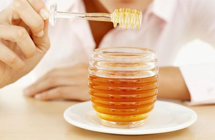 فواید معجزه آسای عسل برای پوست خشک