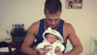 پسر 23 ساله یک هفته ای هم پدر شد هم پدربزرگ