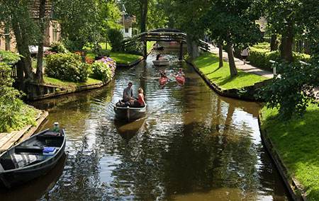سفر به روستای زیبای Giethoorn در کشور هلند