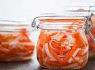 آموزش درست کردن ترشی هویج و ترب سفید