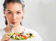 توصیه های تغذیه ای برای شادی و افزایش روحیه