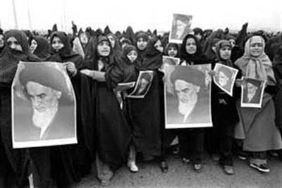 نقش زنان در به ثمر رسیدن انقلاب اسلامی ایران