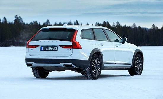 با خودروی شاسی بلند V90 ولوو آشنا شویم با خودروی شاسی بلند V90 ولوو آشنا شویم