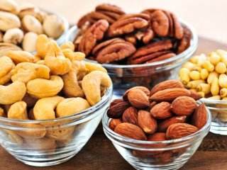 آموزش روش های مفید نگهداری از آجیل