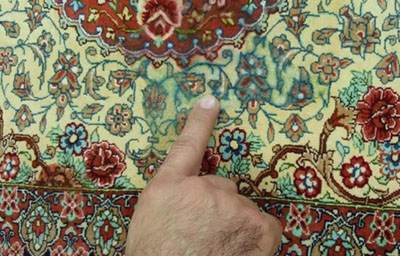 ترفندهای خانه دار پاک کردن لکه ها از روی فرش