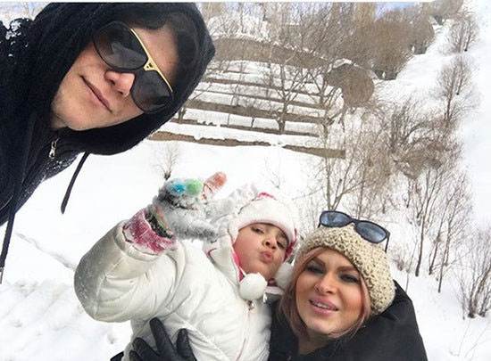 اخبار چهره های شناخته شده و بازیگران مشهور ایران (208)