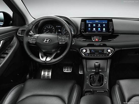 بررسی کامل خودرو Hyundai i30 محبوب جوانان