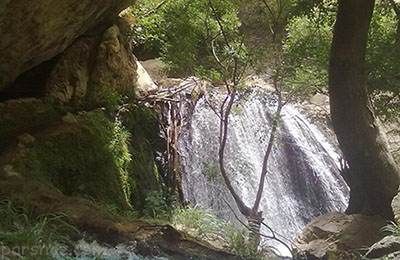 سفر به آبشار زیبا و دیدنی تنگ تامرادی