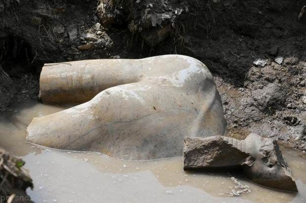 مجسمه تاریخی رامسس دوم فرعون مصر در خیابان قاهره