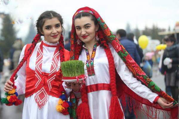 کارناوال نوروزی دختران زیبای تاتار در روسیه