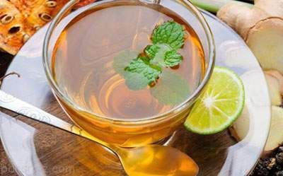 دمنوش های موثر در جوان سازی چهره خانم ها