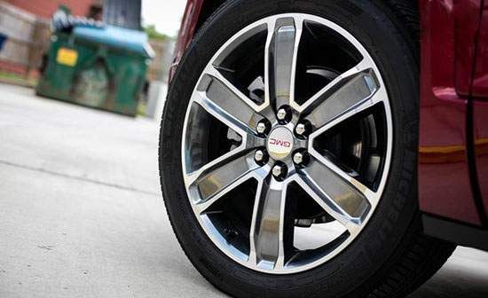 بررسی کامل خودرو شاسی بلند آکادیا دنالی GMC