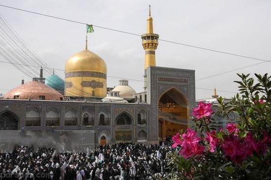 تصاویر موعد سال تحویل در حرم امام رضا (ع)