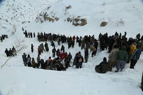 همه چیز درباره کولبران و جدال بر سر نان
