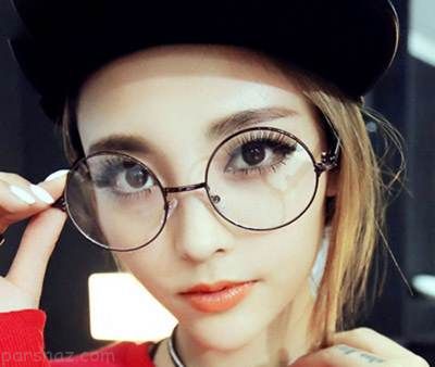 مدل های عینک زنانه به سبک بازیگران و ستاره ها