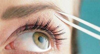 بررسی دلایل مختلف ریزش ابرو و راه جلوگیری از آن