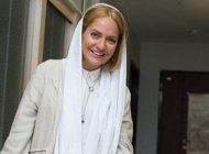 هجوم طرفداران بسمت مهناز افشار در اکران نهنگ عنبر 2
