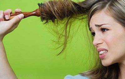 موهای خشک و وز را این گونه نرم کنید