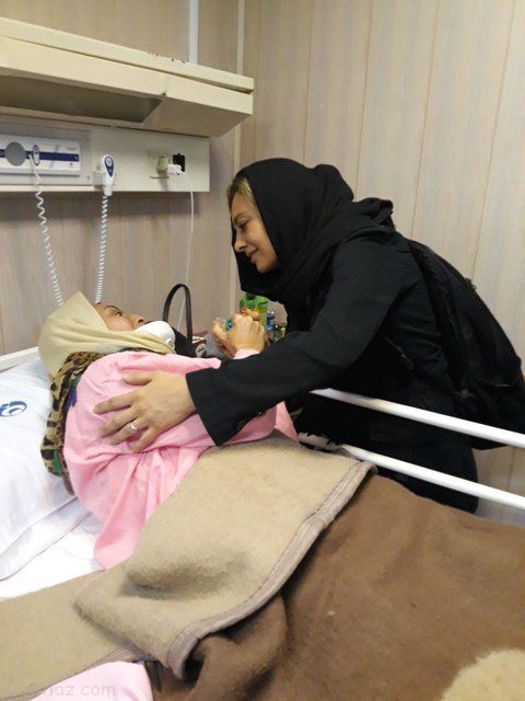 ستاره های مشهور ایرانی که به کمک زلزله زده ها رفتند