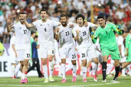 استوری و واکنش هنرمندان به برد تیم ملی ایران در جام جهانی