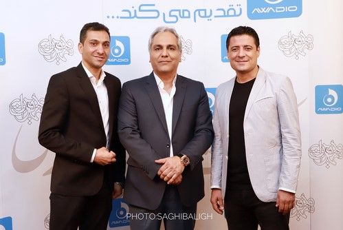 سوپر استارها در کنسرت مهران مدیری | خواندن ترانه سوغاتی مرحوم هایده