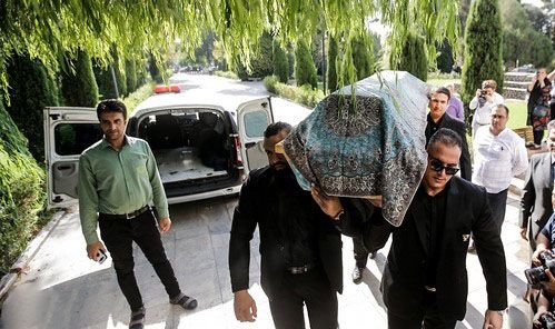 عکس ها و حواشی مراسم تشییع عزت الله انتظامی