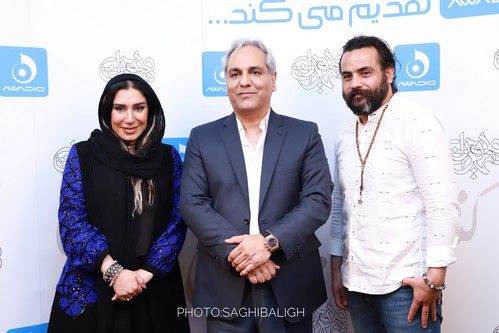 سوپر استارها در کنسرت مهران مدیری | خواندن ترانه سوغاتی مرحوم هایده