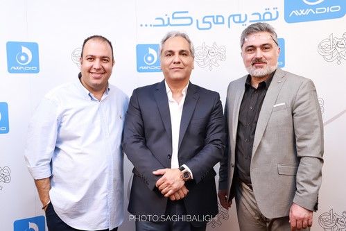 سوپر استارها در کنسرت مهران مدیری | خواندن ترانه سوغاتی مرحوم هایده