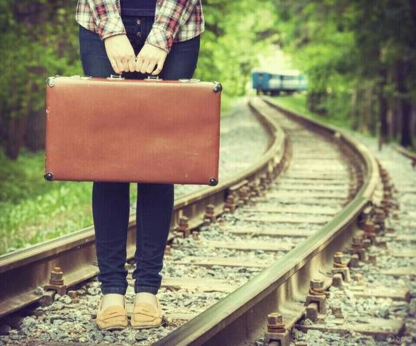 چگونه کسی که عاشقش بودیم را برای همیشه فراموش کنیم؟