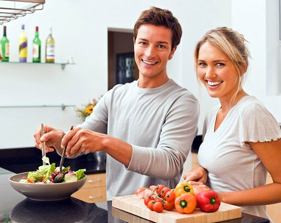 چگونه دختر مورد علاقه مان را جذب و عاشق خودمان کنیم؟