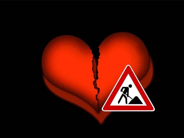 چگونه کسی که عاشقش بودیم را برای همیشه فراموش کنیم؟